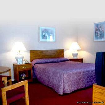 Budget Host Inn - Маністік Номер фото